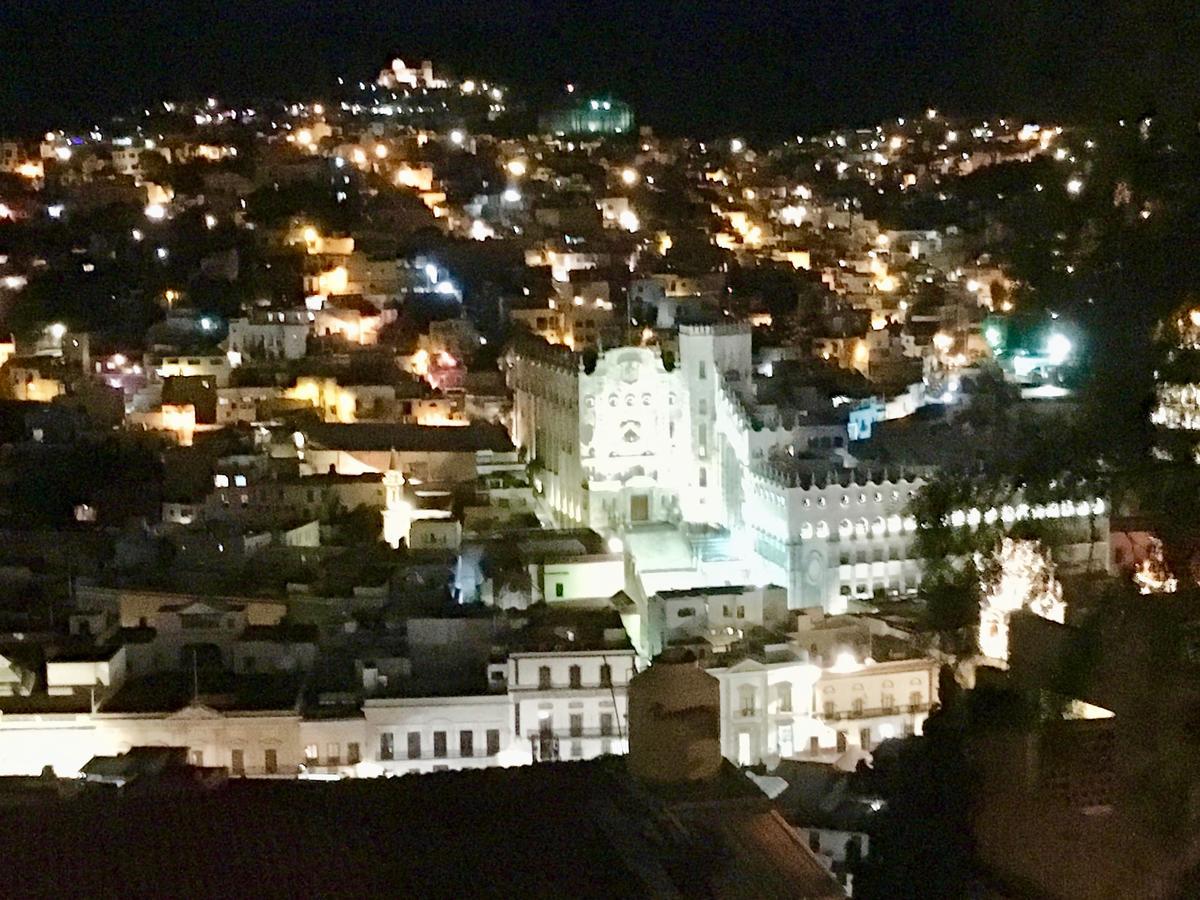 Apartamento Con Terraza A Un Lado Del Monumento Del Pipila Hotel Guanajuato Buitenkant foto